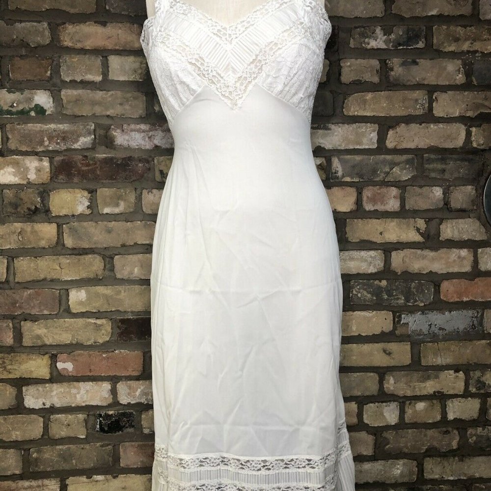 Vtg Lingerie White Slip Nylon MICHELENE V-Neck 34 Lace Pleated Romantic Negligee